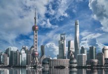 مؤشرات الأسهم الصينية تنخفض وسط توترات في مضيق هرمز