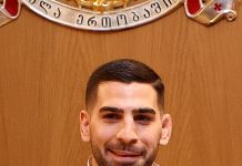 إيليا توبوريا يصبح بطل UFC في الوزن الخفيف