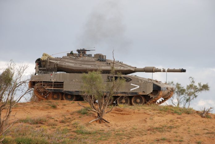 Der Merkava Mark IV genannte Panzer der Streitkräfte des Staates Israel. Foto: Michael Mass, Yad la-Shiryon Museum, CC BY-SA 3.0